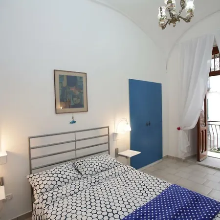Gennaro & Partenope Apartment *